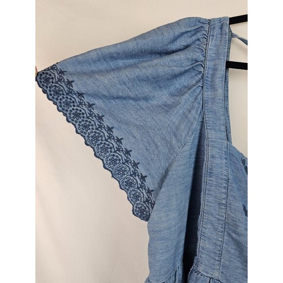 Old Navy Womens Top Size 4X Blue Chambray Embroidered Flutter Sleeve Smock Shirt - Picture 3 of 10
